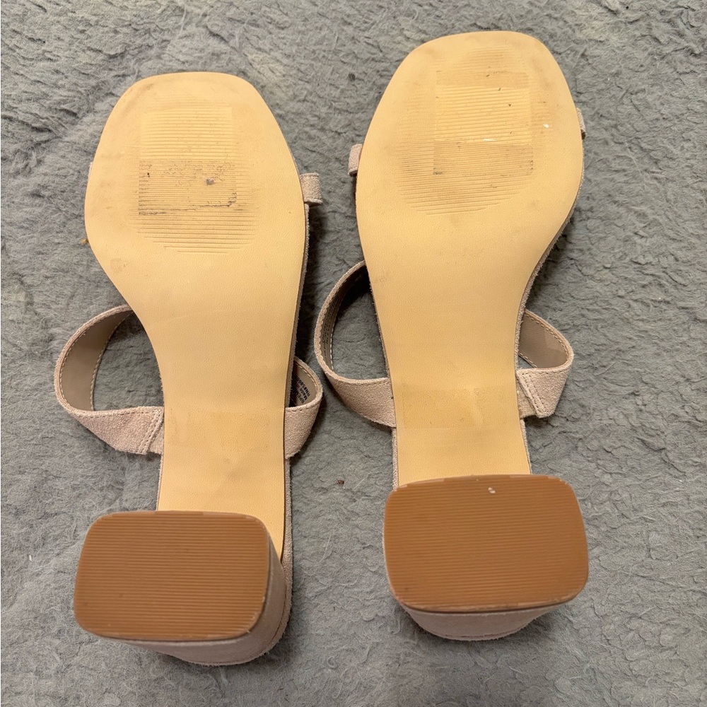 BP Heels - Picture 3 of 4